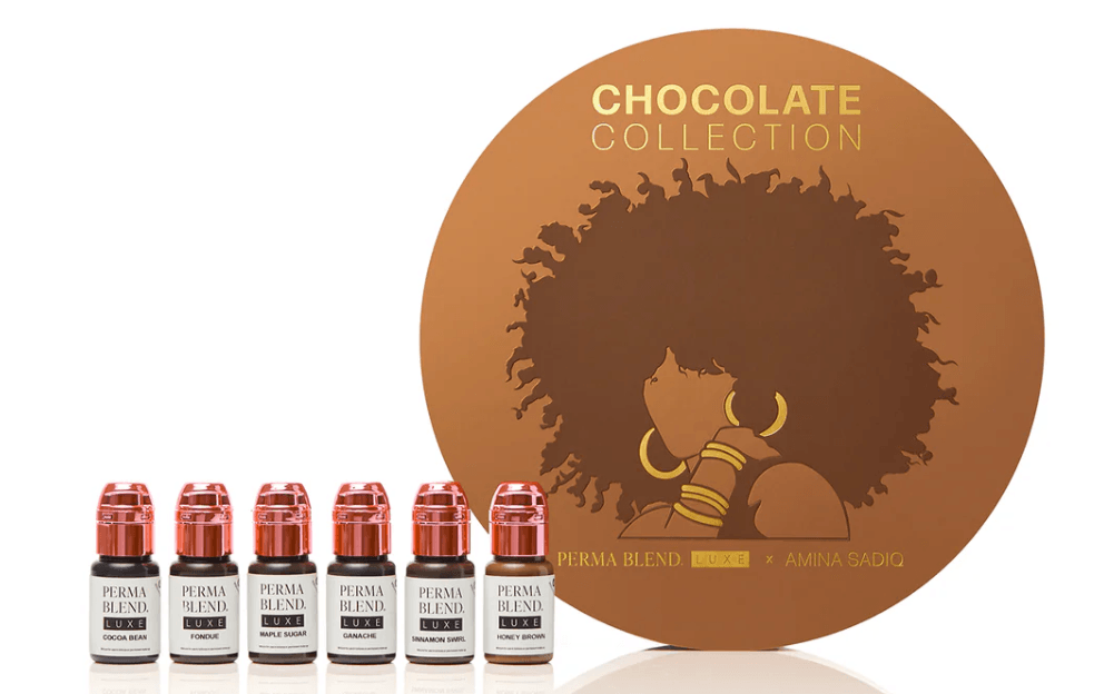CHOCOLATE COLLECTION X AMINA SADIQ | PERMA BLEND LUXEPerma Blend LUXE — Chocolate Collection by Amina Sadiq | 6 Pigmentos x ½ oz | México Colección exclusiva para micropigmentación de cejas en pieles con mayor contenido de melanina. 6 tonos marrones formu